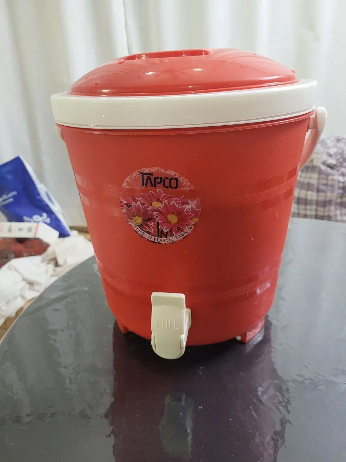 کلمن آب|ظروف نگهدارنده، پلاستیکی، یک‌بارمصرف|مشهد, حجاب (شهرک غرب)|دیوار