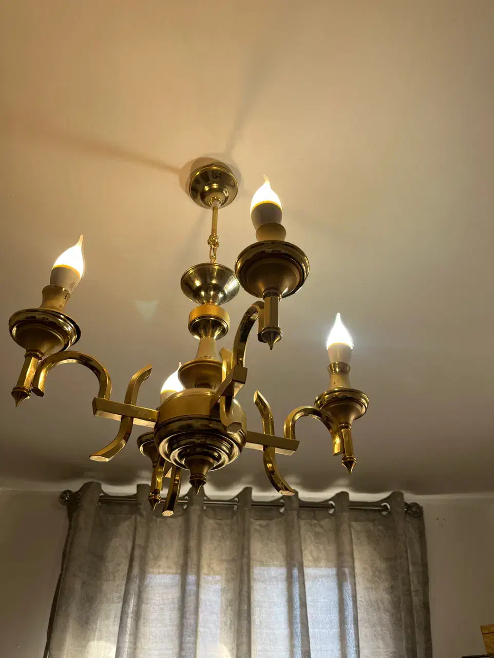 لوستر برنزی|لوستر و چراغ آویز|همدان, |دیوار