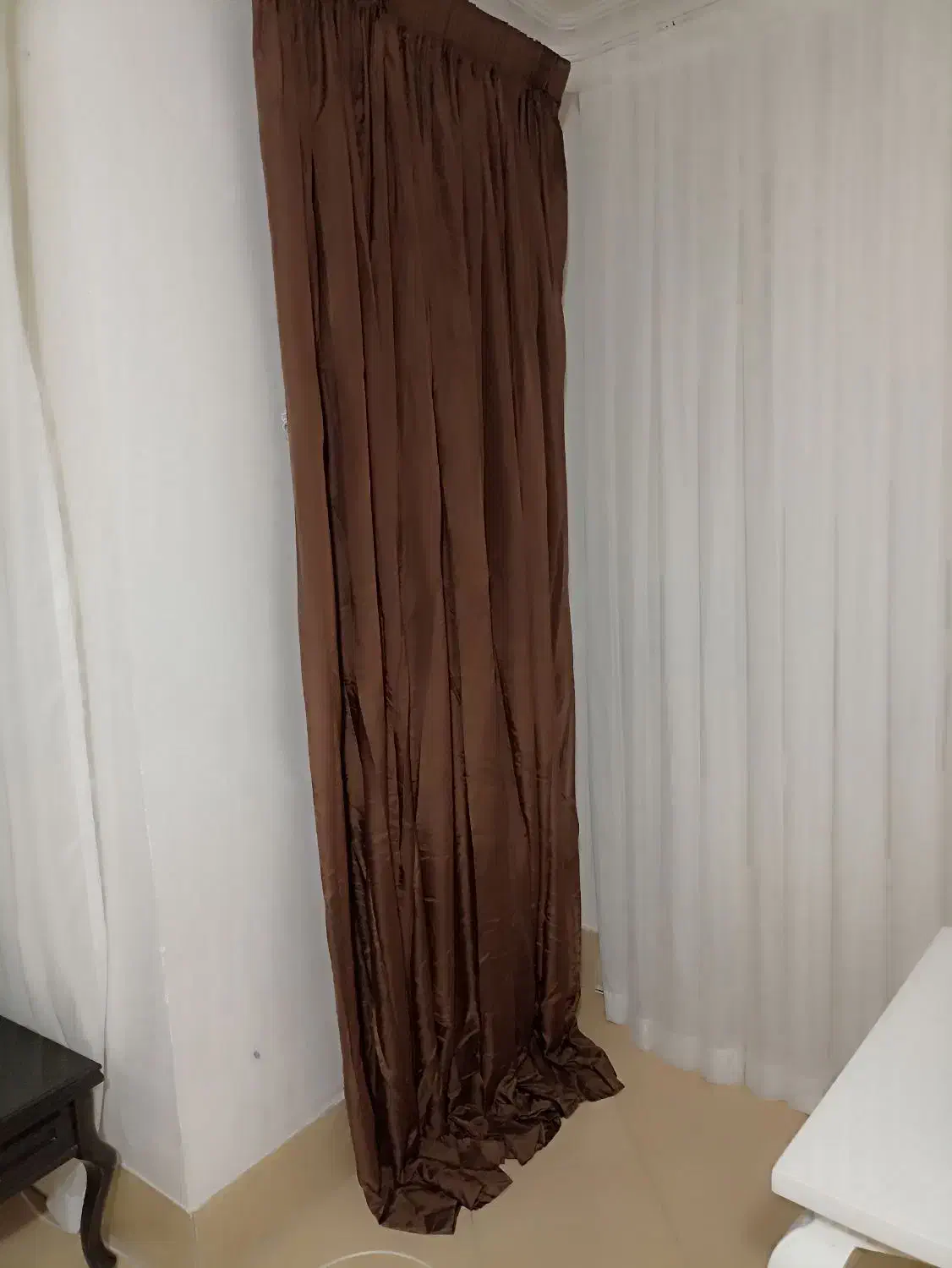 والان رنگ قهوهای تیره|پرده، رانر، رومیزی|میانه, |دیوار