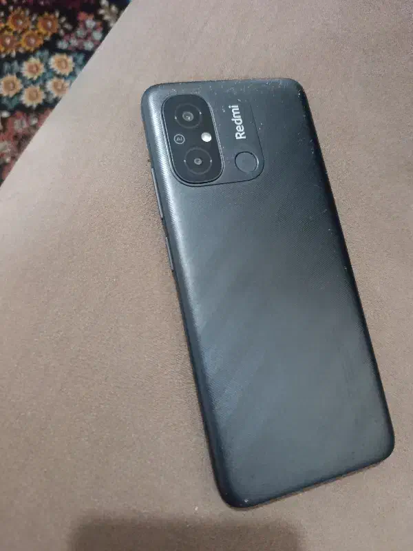 آدمی ۱۲c|موبایل|رشت, چله خانه|دیوار