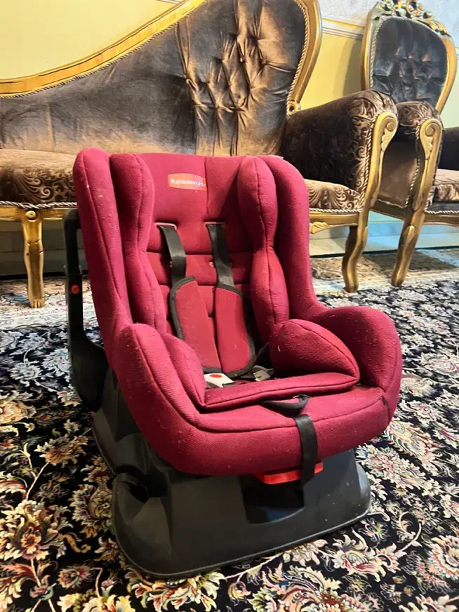 صندلی ماشین|تخت و صندلی بچه|فولادشهر, A4|دیوار