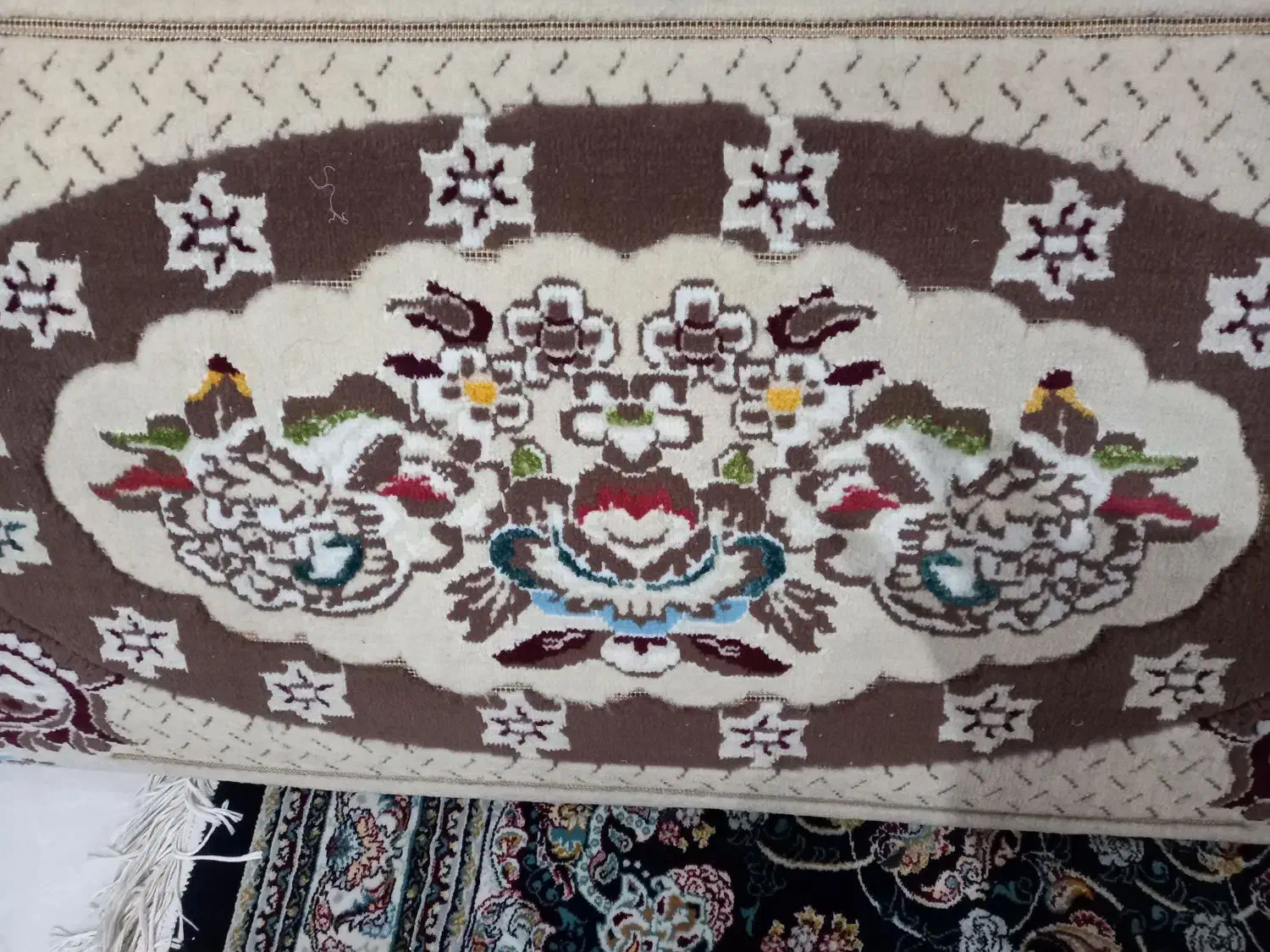 پشتی|پشتی|مشهد, مصلی (کارمندان اول)|دیوار