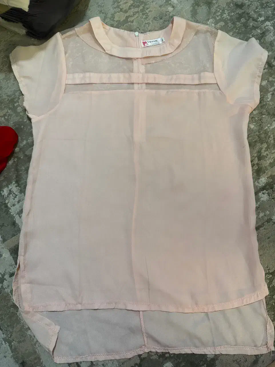 تعدادی شومیز و پیراهن نو|لباس|گرگان, |دیوار