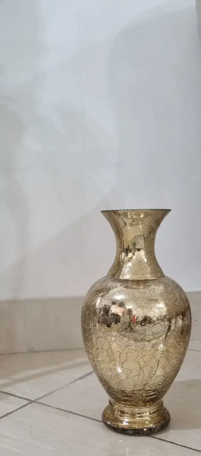 گلدان|گل مصنوعی|تربت‌حیدریه, بوستان باغ ملی|دیوار
