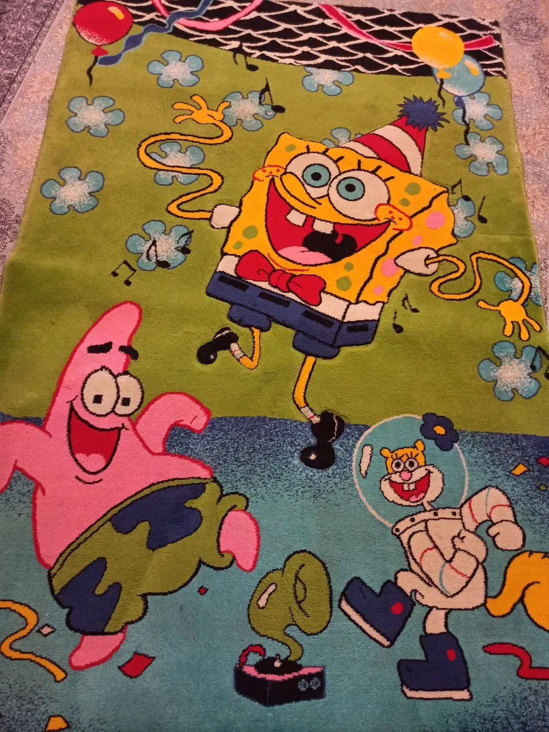 فرش چهار متری طرح باب اسفنجی کیفیت عالی|فرش|فلاورجان, |دیوار