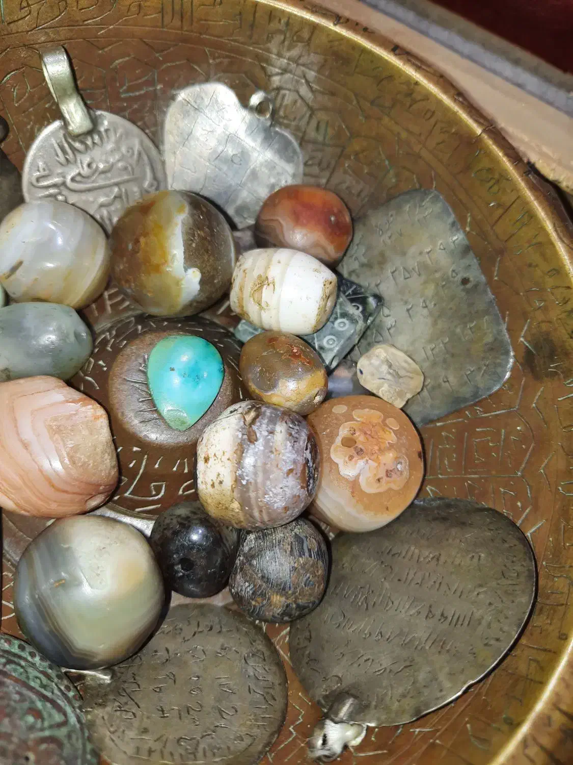 نقره و مهره|کلکسیون اشیاء عتیقه|شیراز, گود عربان|دیوار