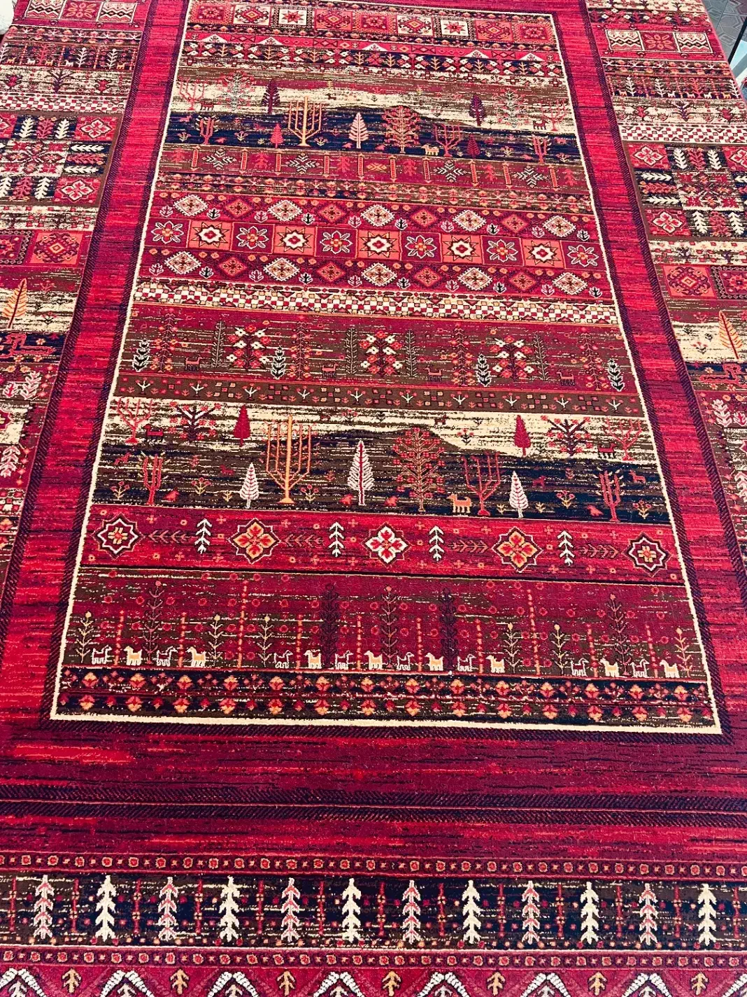 بورس قالیچه طرح بلوچ ۷۰۰ شانه|فرش|نیشابور, محله میدان باغات|دیوار