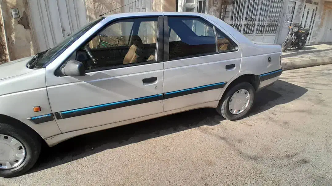 پژو ۴۰۵ مدل اواخر  ۸۵|خودرو سواری و وانت|قم, شهرک امام حسن|دیوار