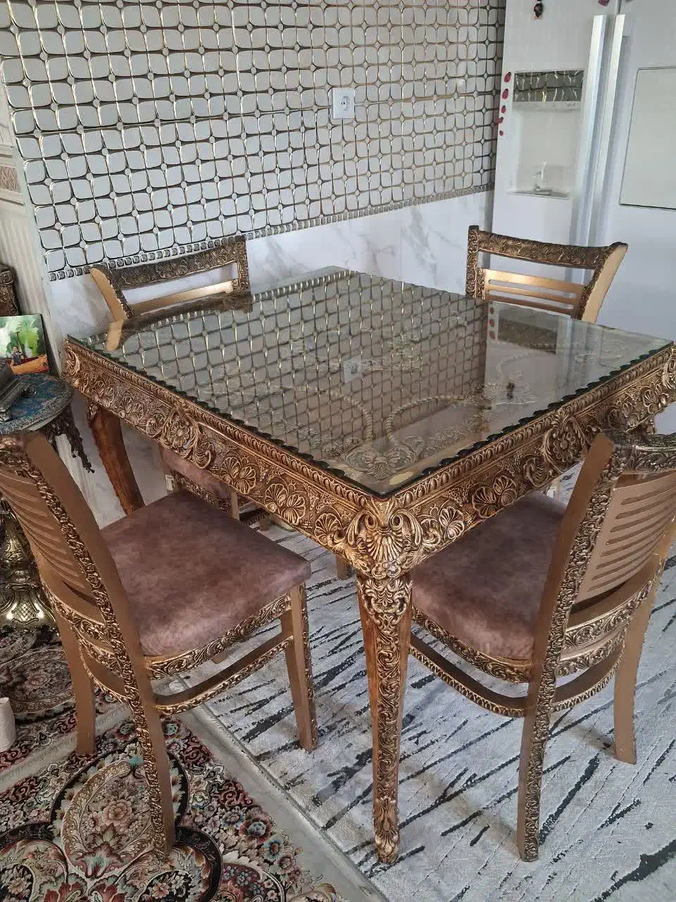 میز و صندلی غذا خوری سلطنتی هندی|میز و صندلی غذاخوری|اسلام‌شهر, زرافشان|دیوار