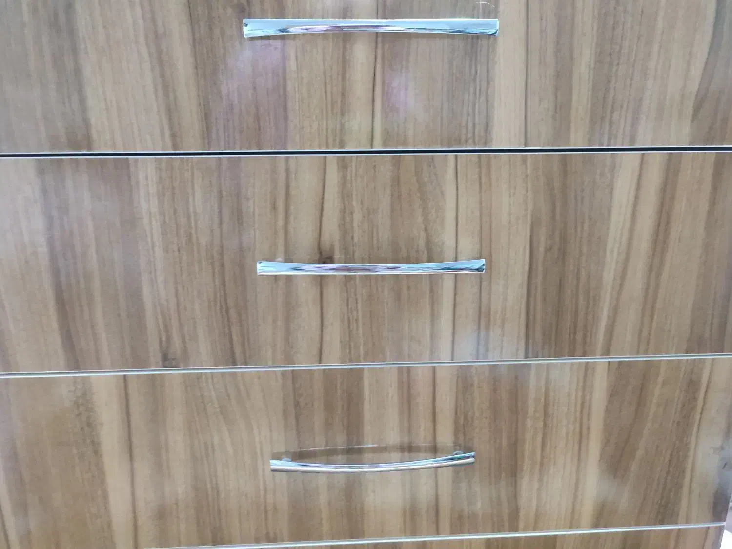 دراور لباس|جاکفشی، کمد، دراور|قائن, |دیوار