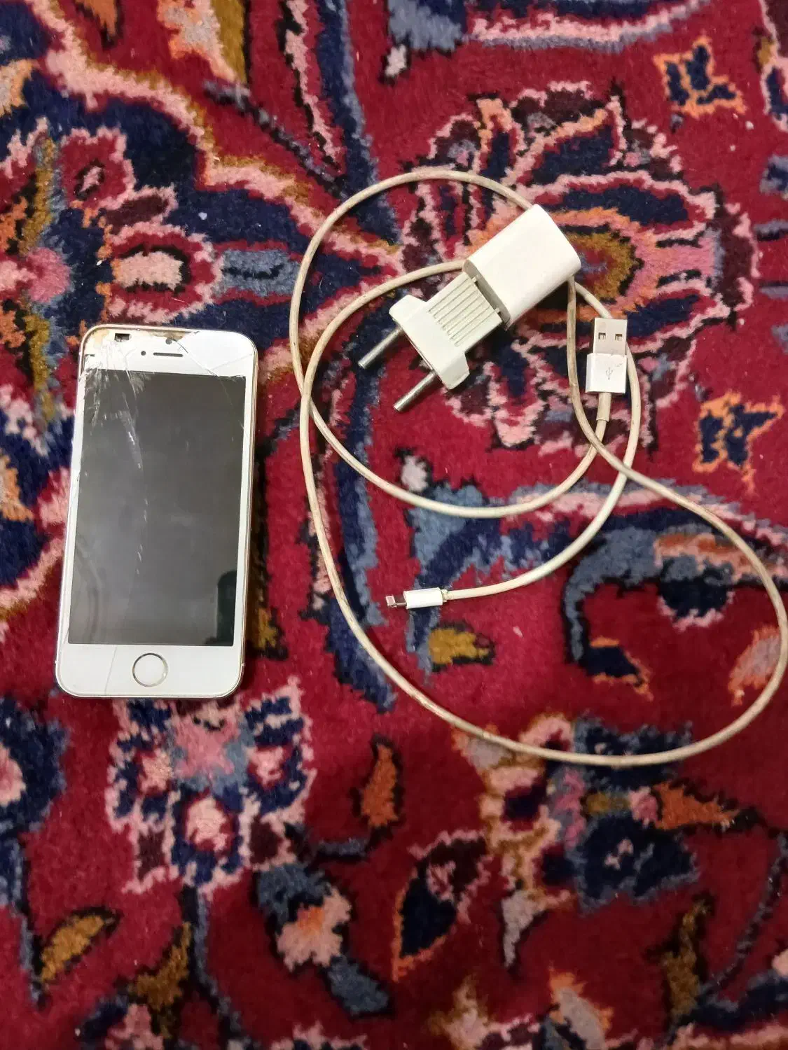 آیفون فایواس ۳۲ گیگ|موبایل|قم, طلاب غیر ایرانی|دیوار