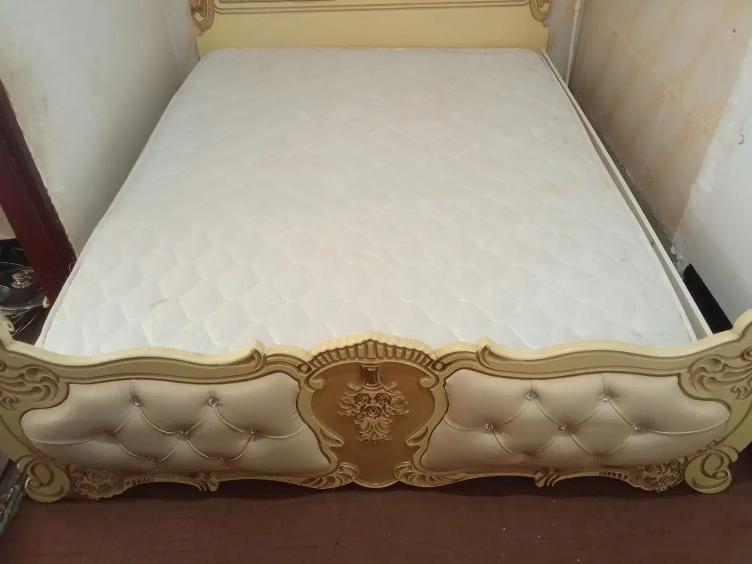 تخت خواب دو نفره|تخت و سرویس خواب|میاندوآب, |دیوار