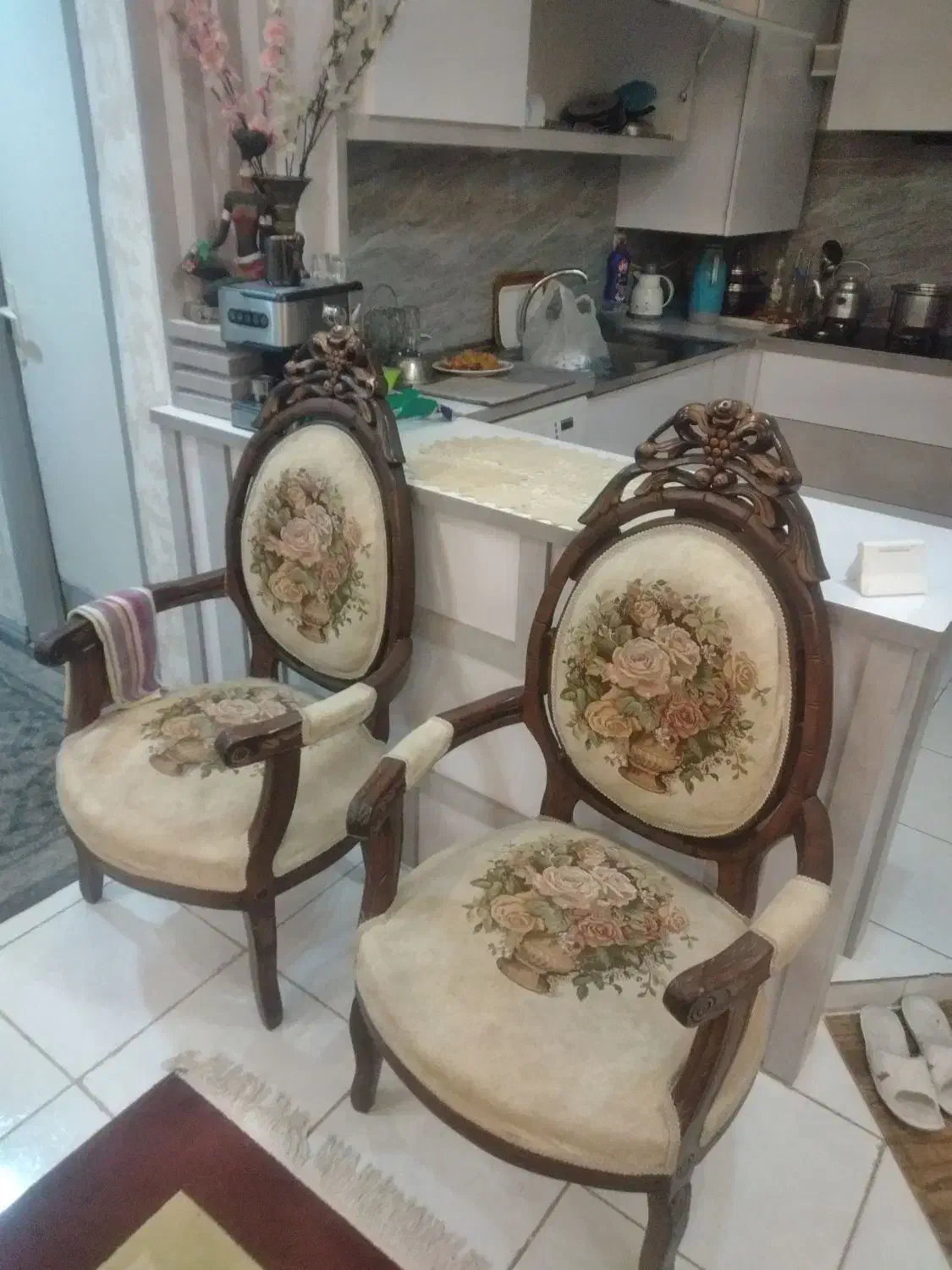 مبل سلطنتی 9نفره|مبلمان خانگی و میز عسلی|زرقان, |دیوار