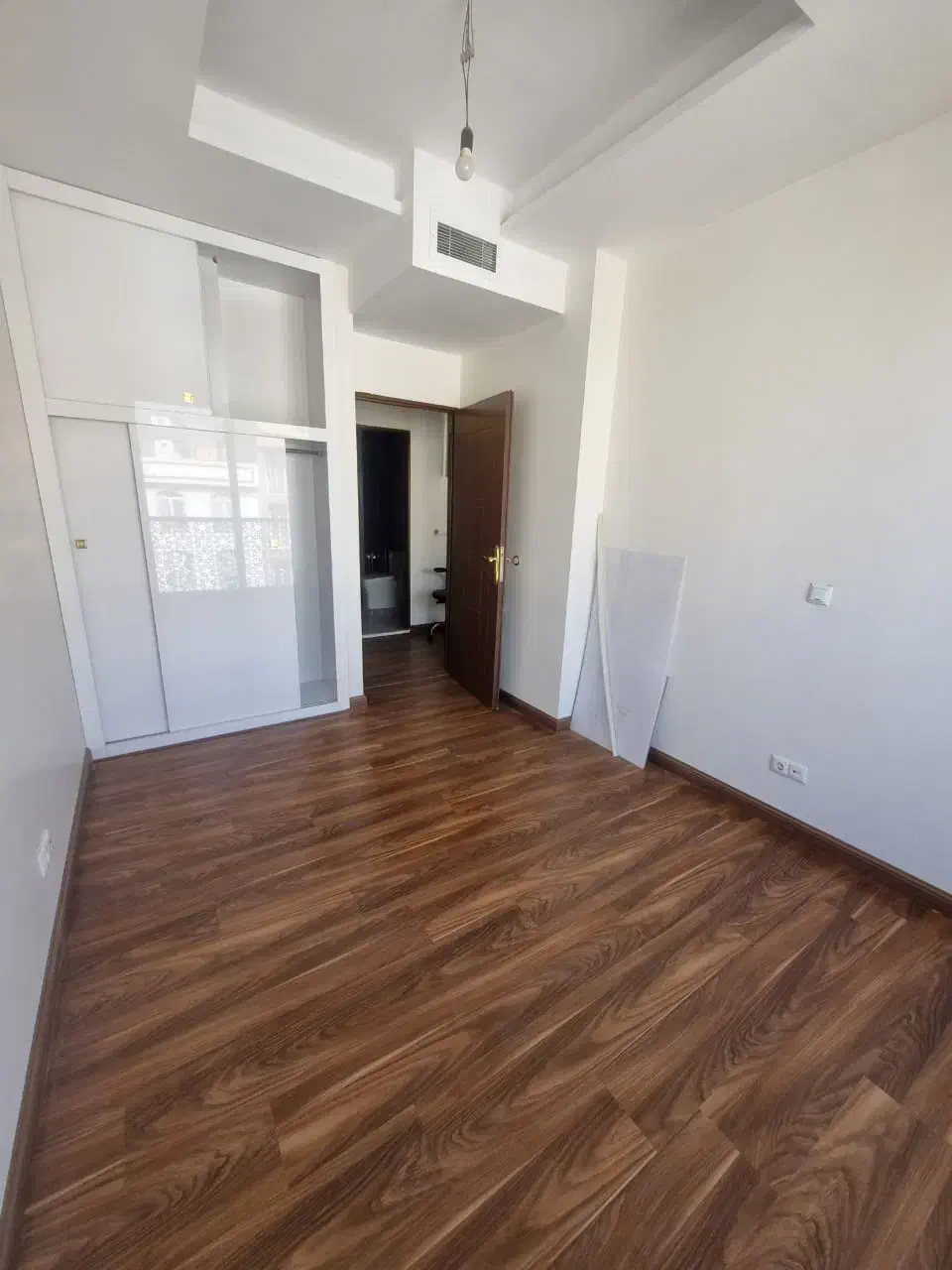 ۹۵ متر /دوخواب /کلید نخورده /فول امکانات