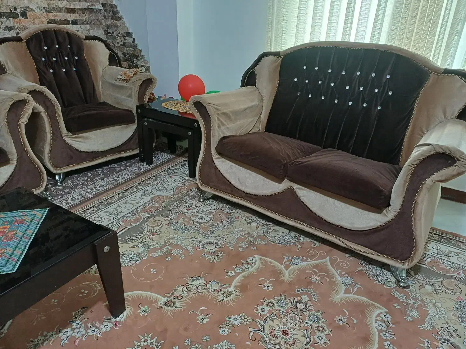 مبل هفت نفره با میز وسط و عسلی|مبلمان خانگی و میز عسلی|فریدون‌کنار, |دیوار