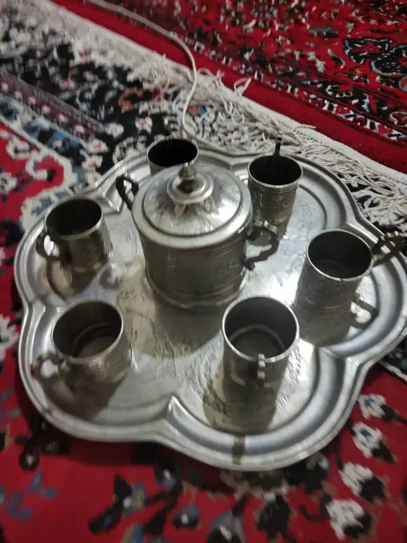 سرویس چایخوری ورشو قدیمی (دوره قاجاریه)|کلکسیون اشیاء عتیقه|شیراز, حافظیه|دیوار