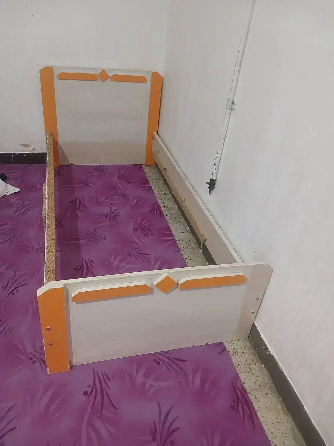 تخت کمد نوجوان|تخت و سرویس خواب|فرخشهر, |دیوار