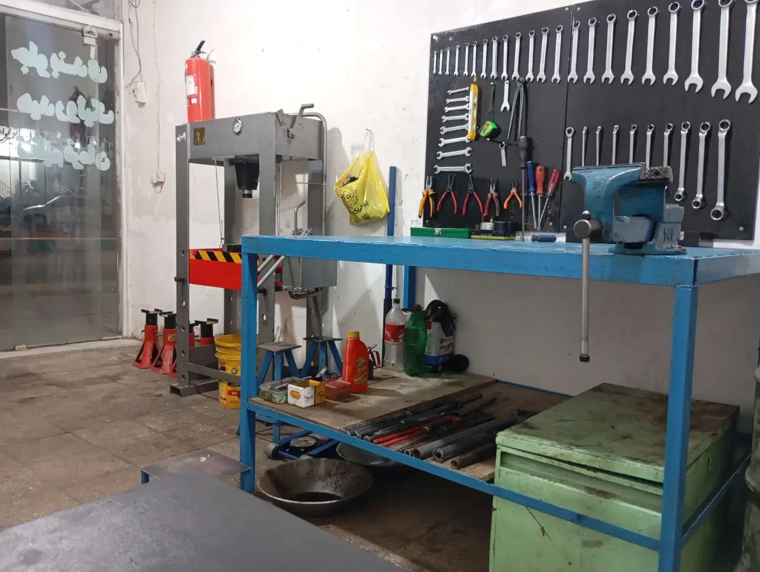 جلوبندی و هیدرولیک قلندری|خدمات موتور و ماشین|بردسکن, |دیوار