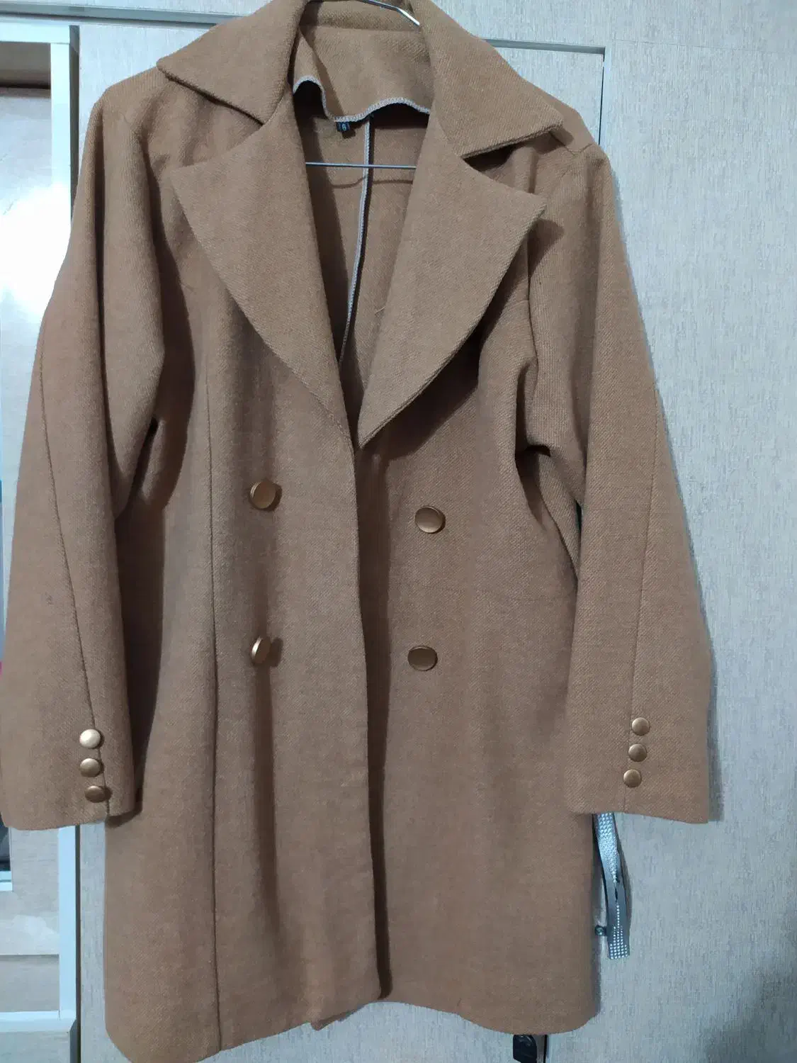 پالتو|لباس|کاشان, کارگر|دیوار