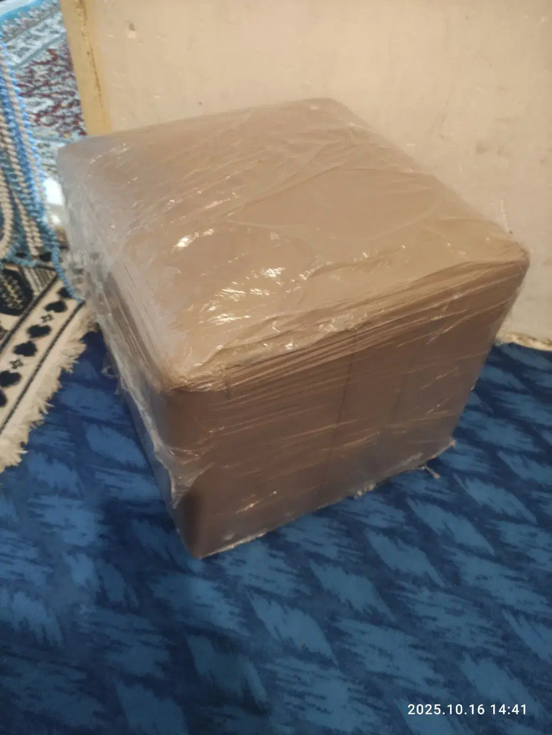 پاف|صندلی و نیمکت|اسلام‌شهر, شاطره|دیوار