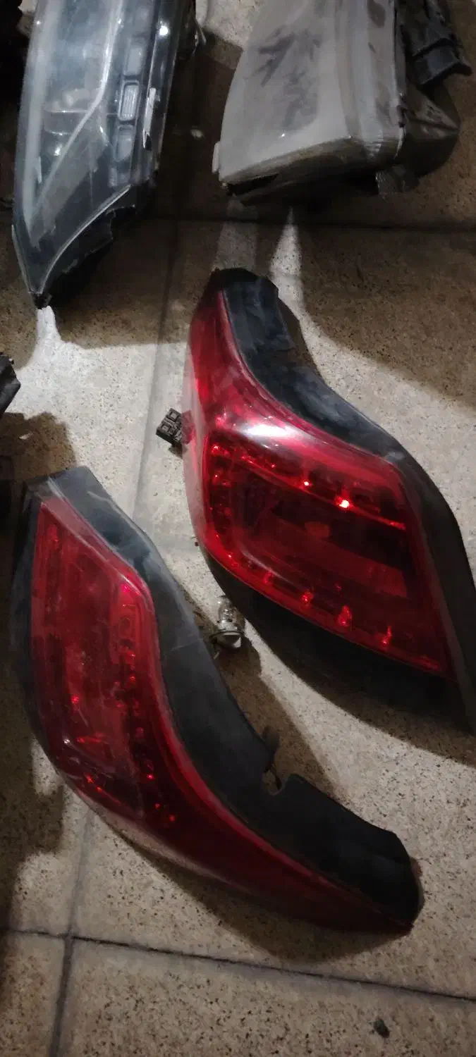 چراغ جلو عقب دنا و دنا پلاس|قطعات یدکی و لوازم جانبی|آفتاب, |دیوار