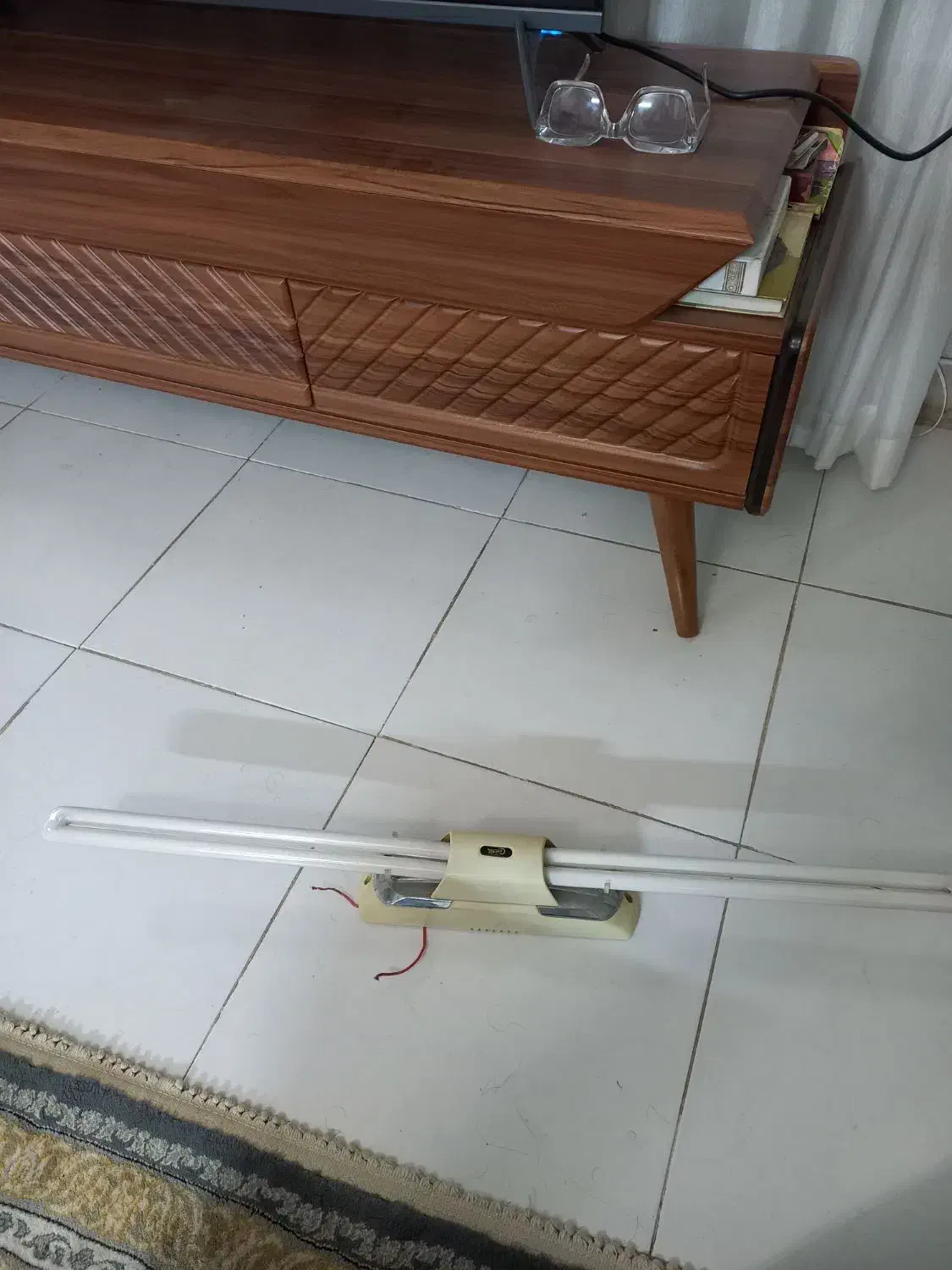 مهتابی سالم و پرنور|لامپ و چراغ|فردوسیه, |دیوار