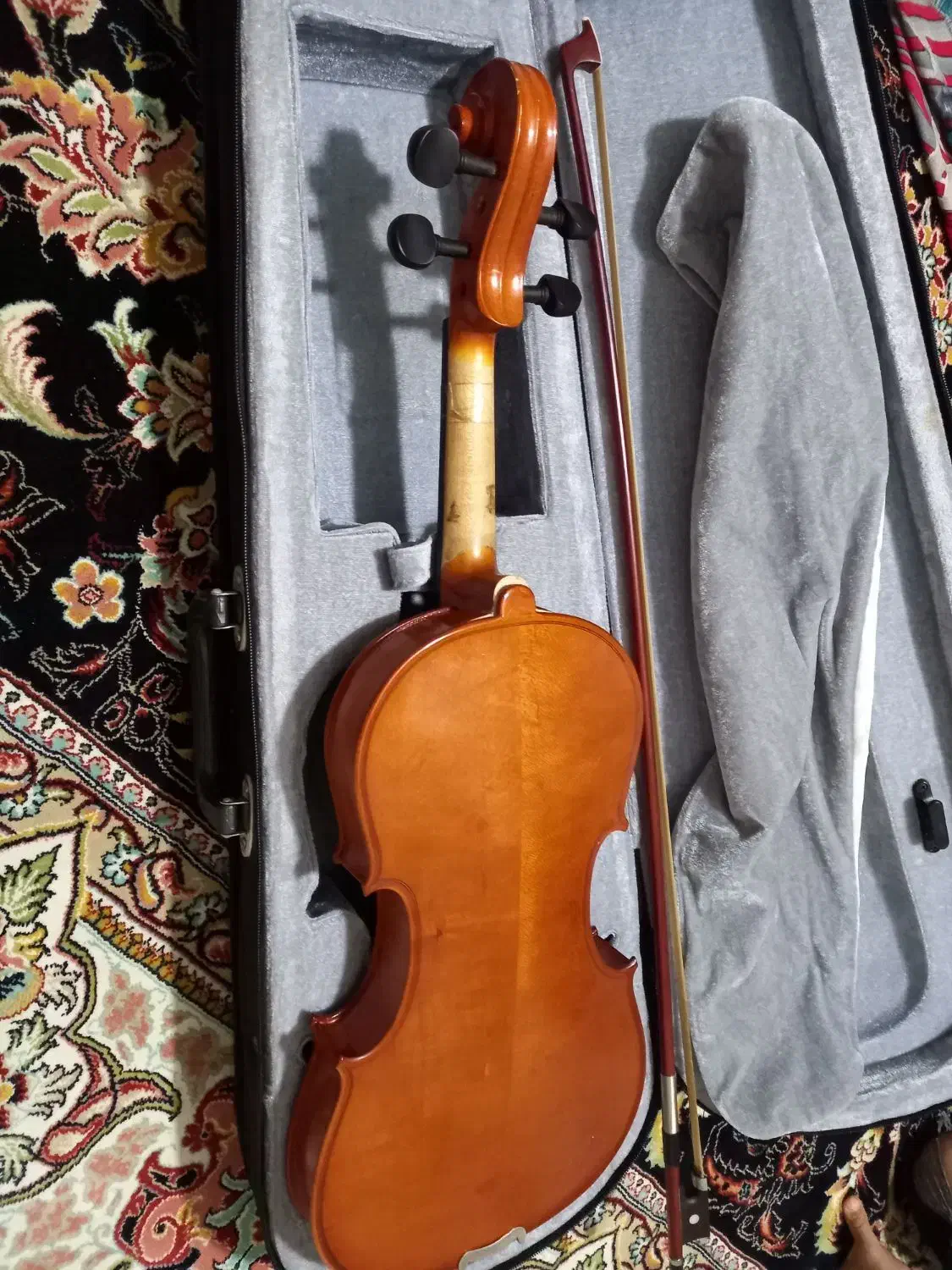 ویولن|ویولن|بجنورد, |دیوار