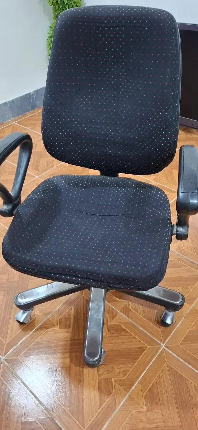 صندلی کامپیوتر|میز تحریر و کامپیوتر|دوگنبدان, |دیوار