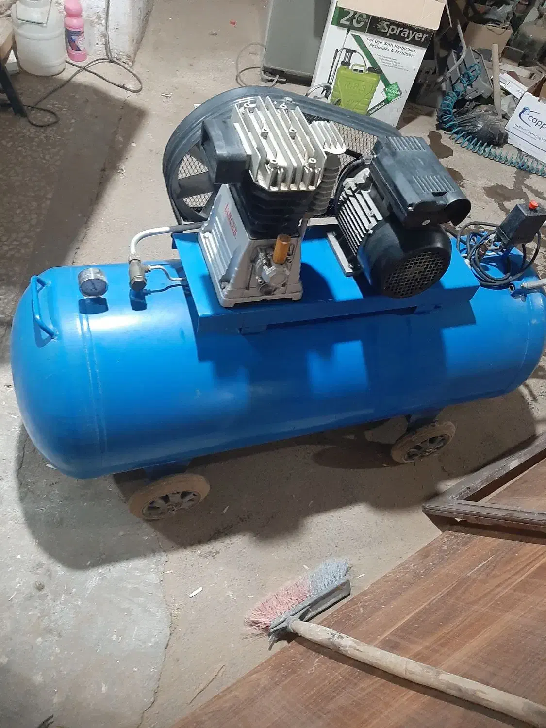 پمپ باد ۲۵۰ تایی|ابزارآلات|اصفهان, ارغوانیه|دیوار