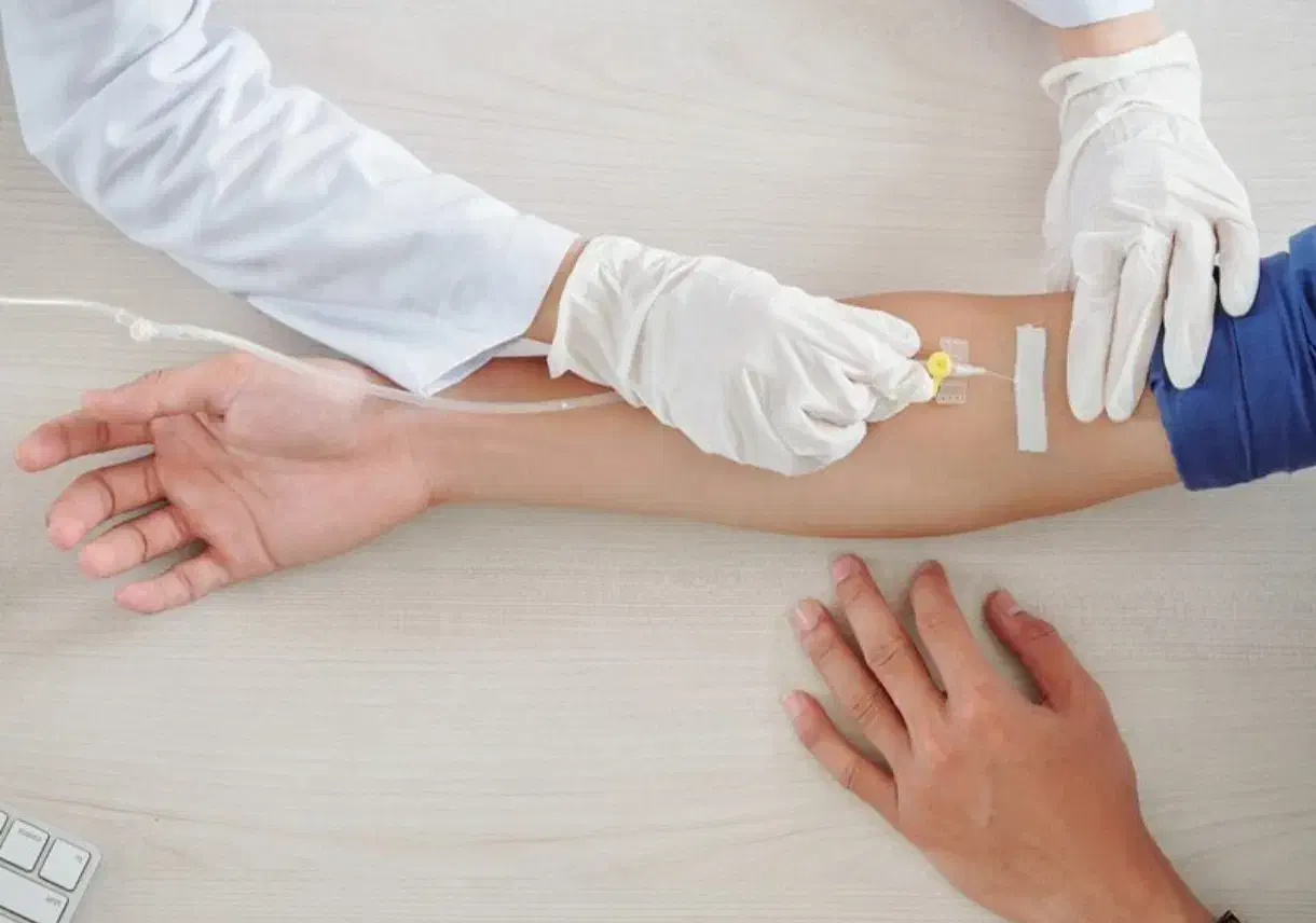 خدمات تخصصی پزشکی و پرستاری در منزل اصفهان|خدمات آرایشگری و زیبایی|اصفهان, بیدآباد|دیوار