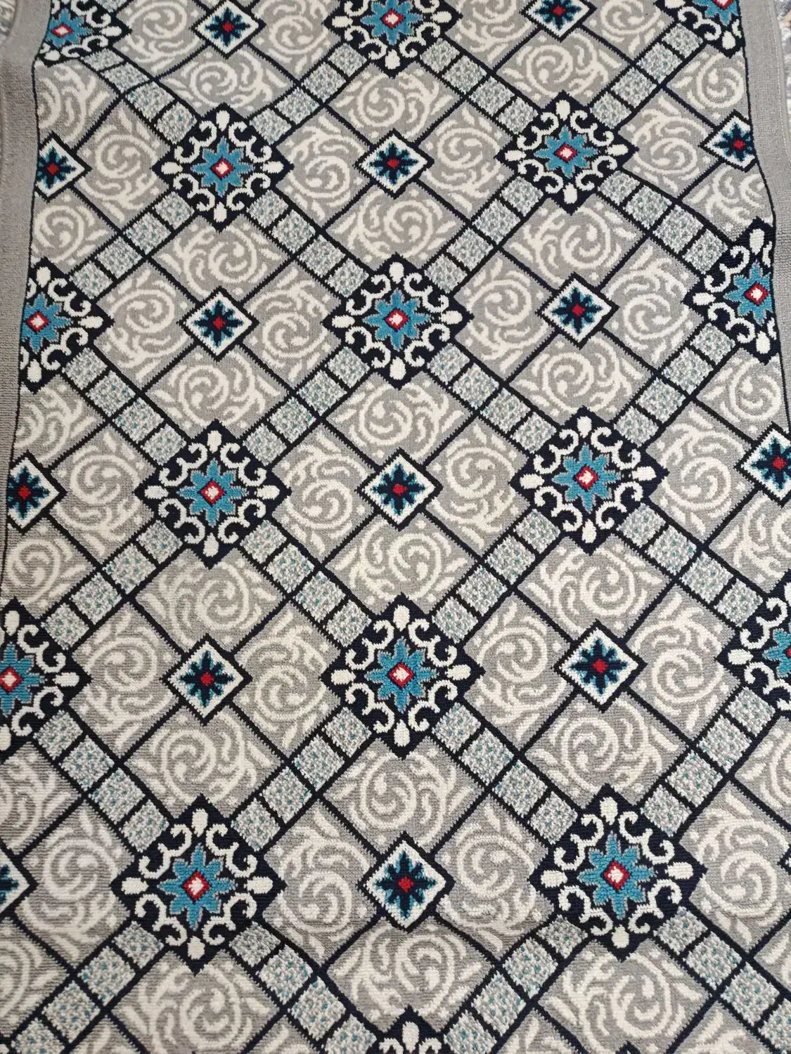 راهرویی ۳×۱|فرش|اهواز, پردیس دو|دیوار