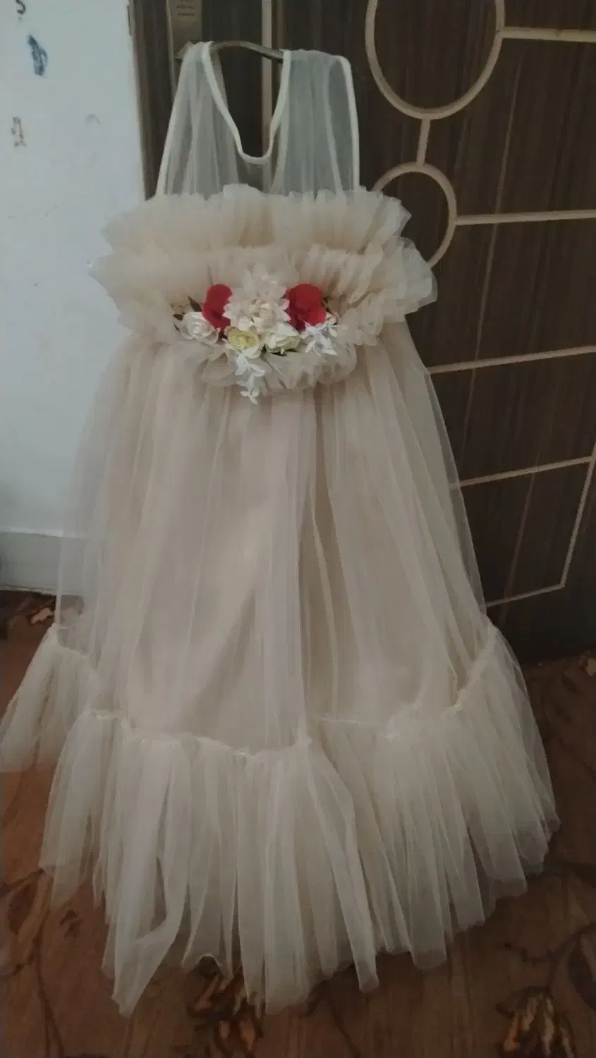 لباس عروس دختر بچه|لباس|نجفآباد, یزدانشهر|دیوار