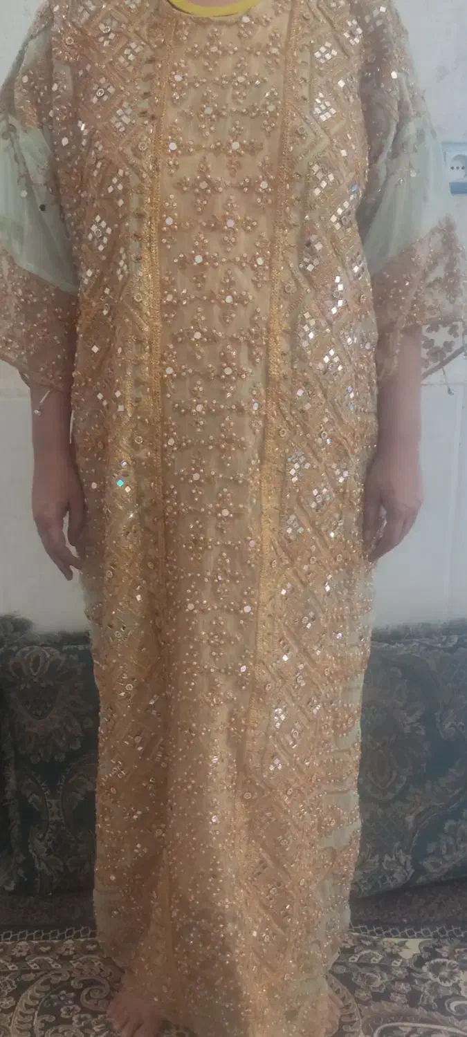 لباس|لباس|بندر دیر, |دیوار