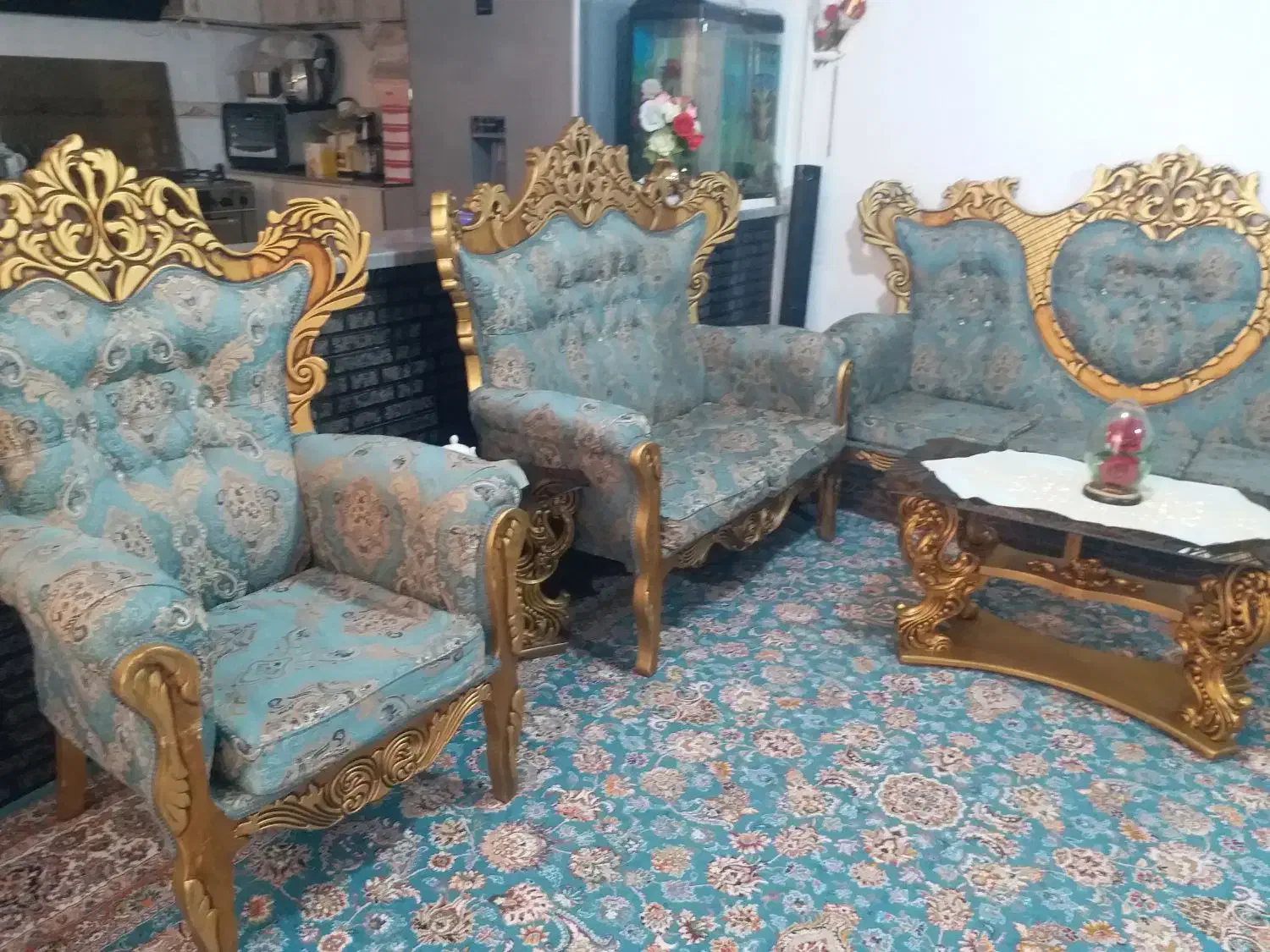 مبل 7نفره سلطنتی سفارشی|مبلمان خانگی و میز عسلی|نسیم‌شهر, |دیوار