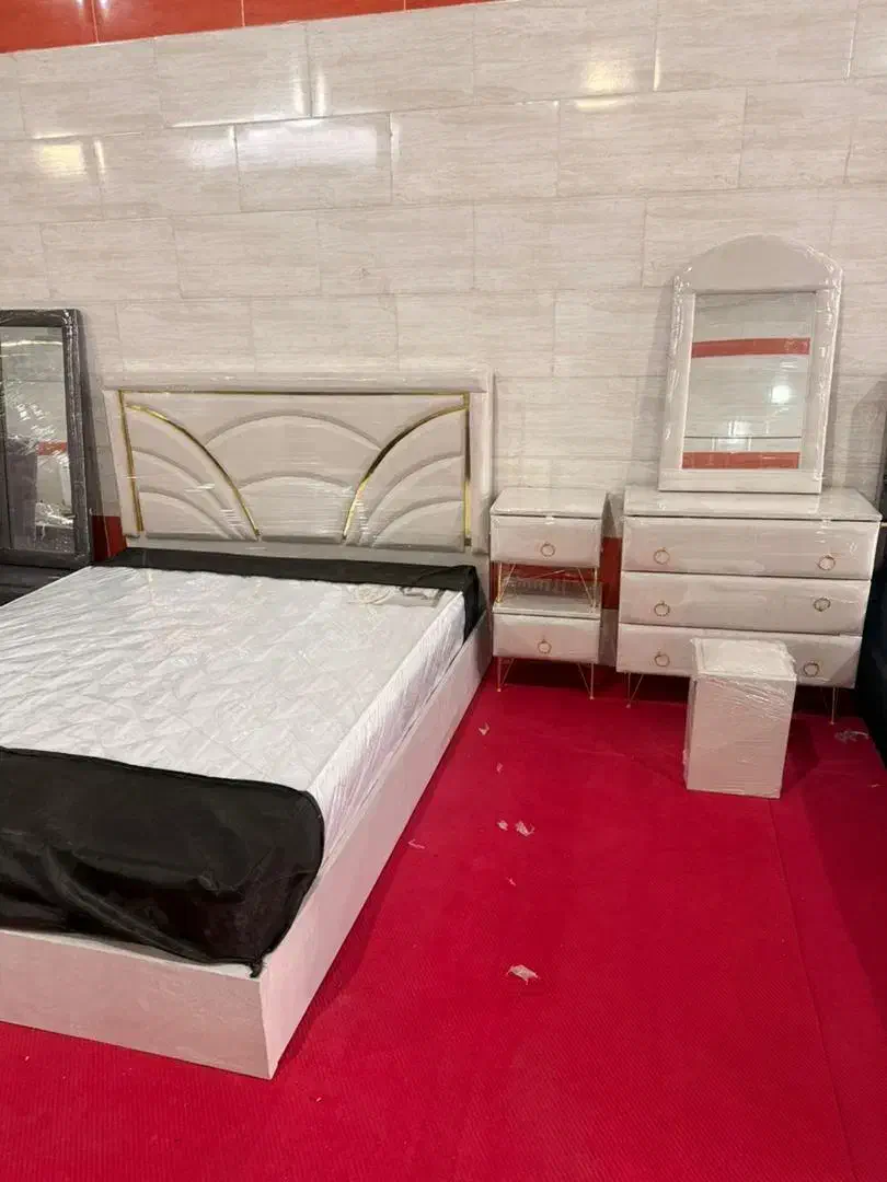 تخت و سرویس خواب|تخت و سرویس خواب|خورموج, |دیوار