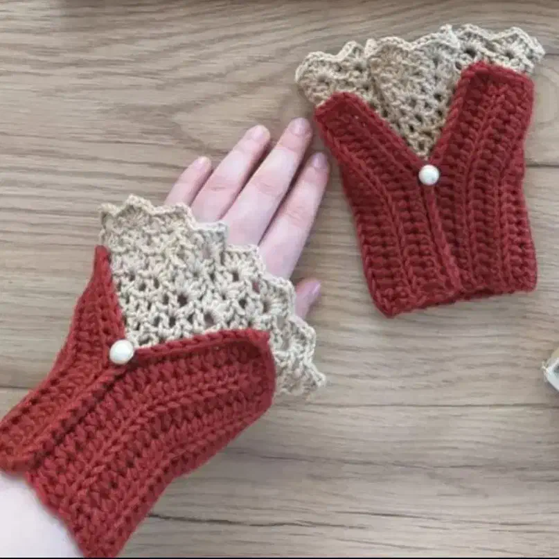 ساق دست بافتنی|لباس|تبریز, |دیوار