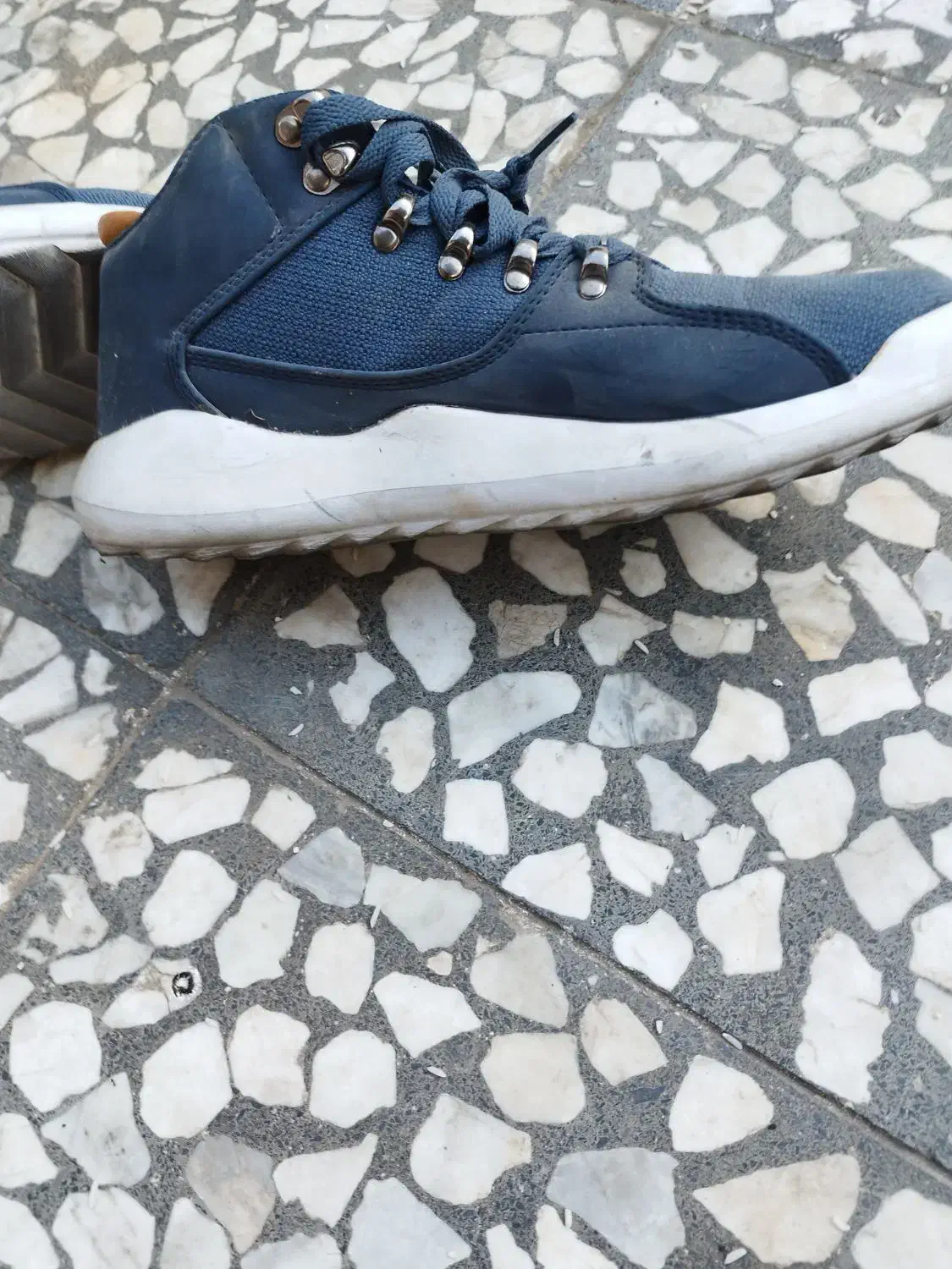 کتانی نرم و سبک سایز42|کیف، کفش، کمربند|رشت, امین الضرب|دیوار