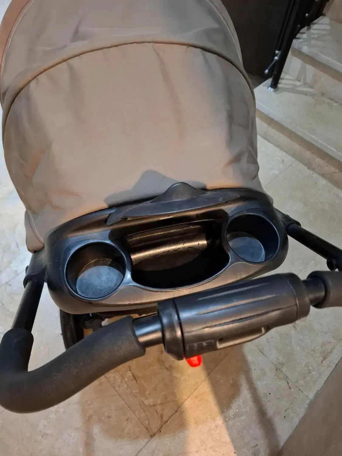 کالسکه سالم به همراه کمربند اصل|کالسکه و لوازم جانبی|ساری, |دیوار