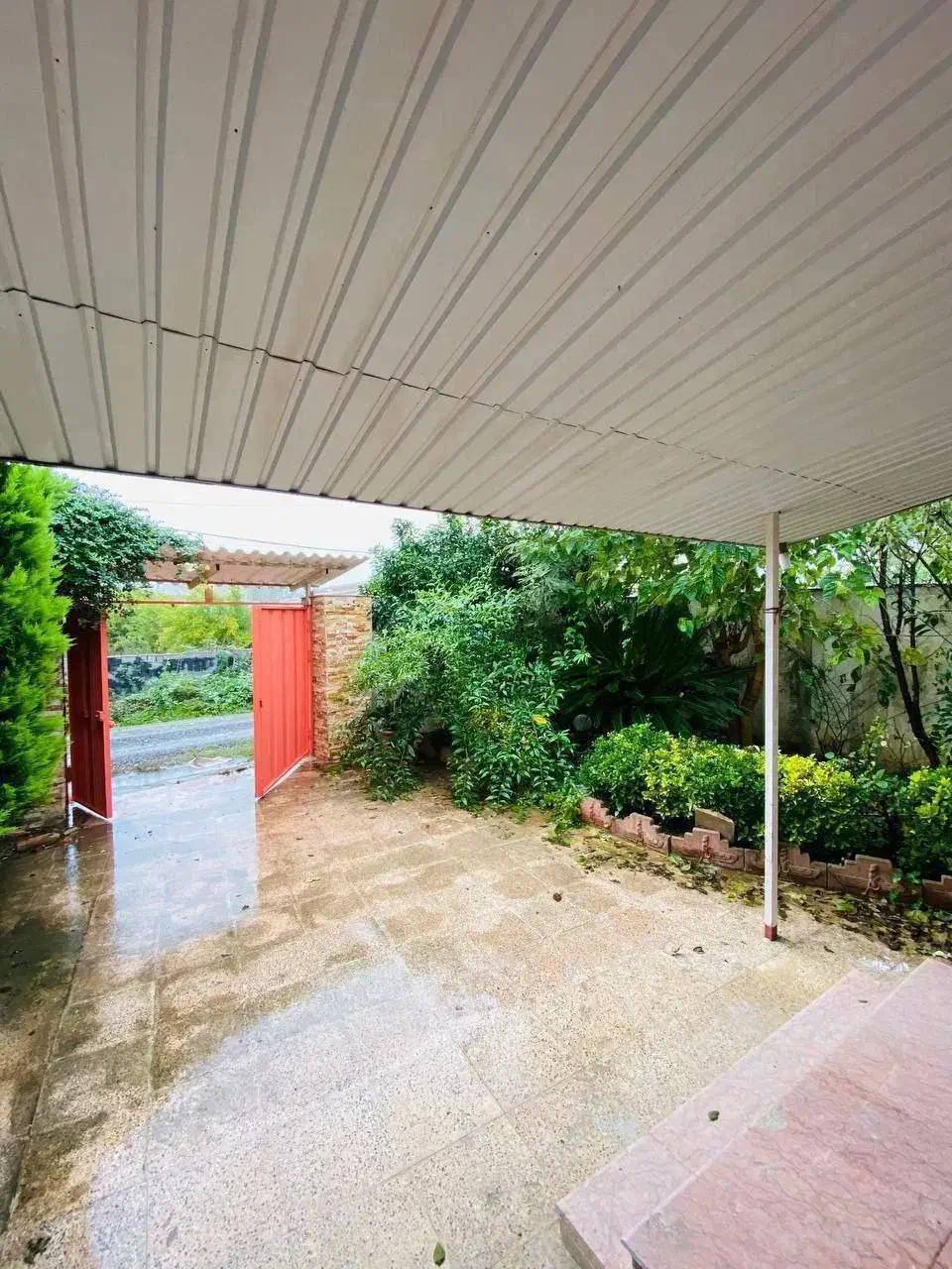 ویلا باغچه همکف شهرکی سند تکبرگ|فروش خانه و ویلا|خوشرودپی, |دیوار