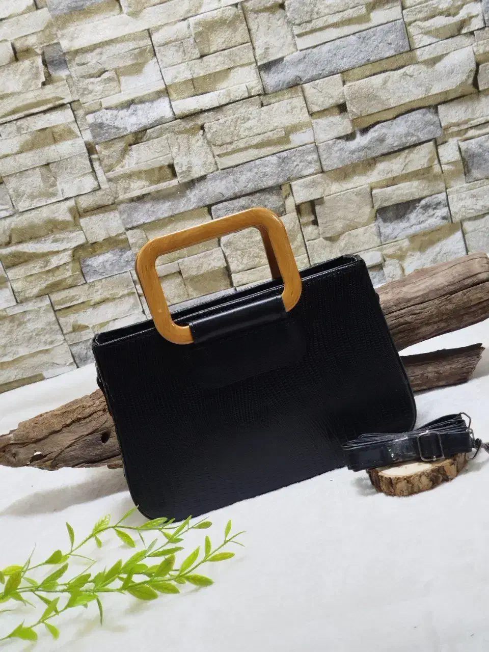 کیف چوبی سایز بزرگ|کیف، کفش، کمربند|چابهار, |دیوار