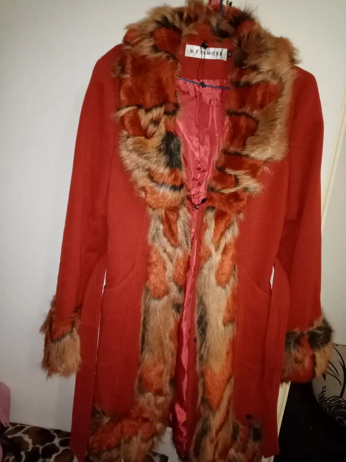 پالتو خارجی زرشکی خوشرنگ وهرسه خارجی|لباس|تهران, قنات‌کوثر|دیوار