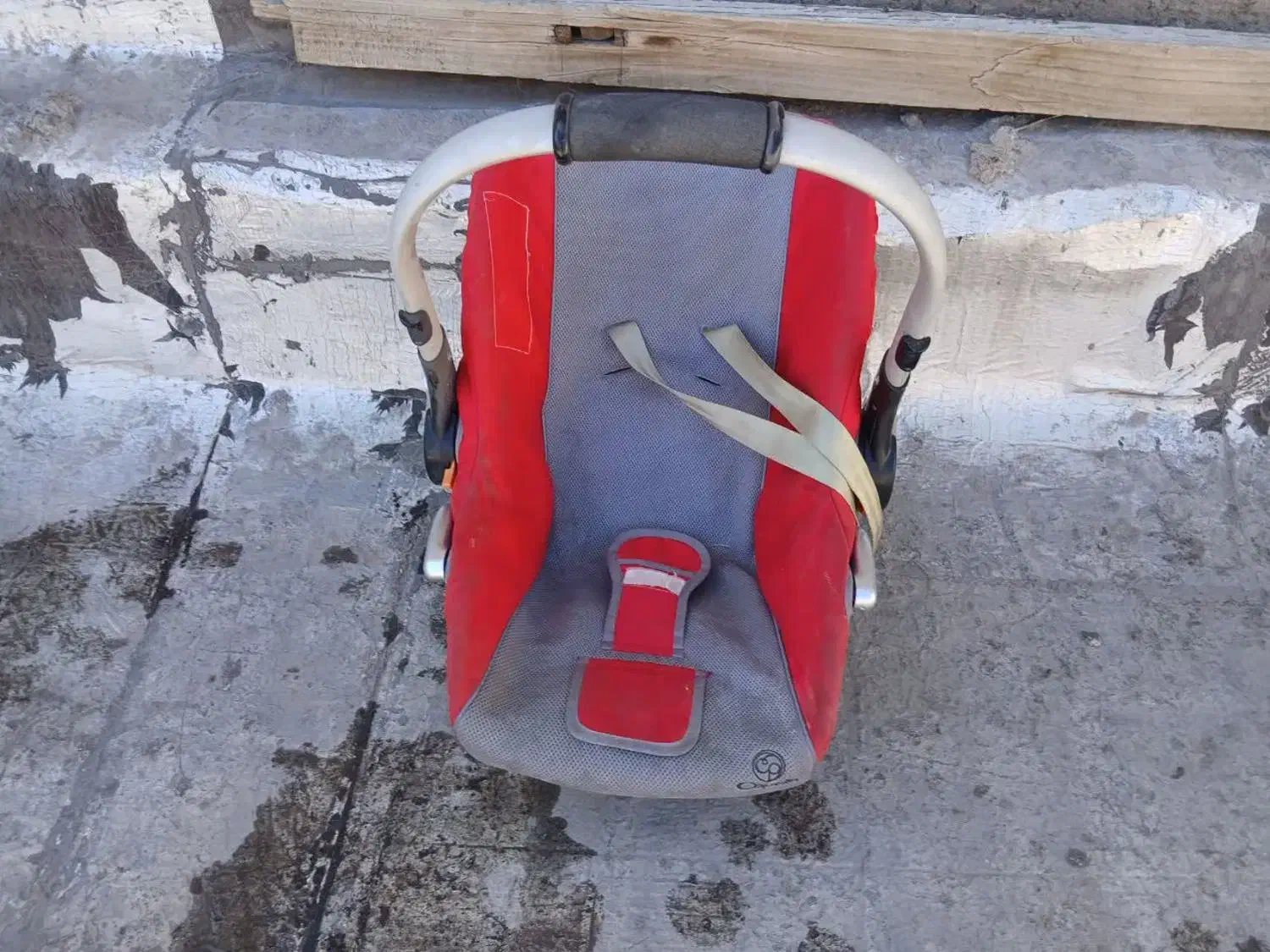 کریر بچه|کالسکه و لوازم جانبی|قم, باغ کرباسی|دیوار