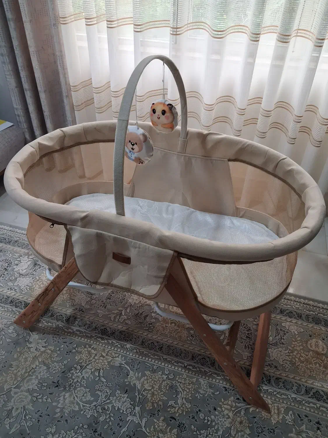 تخت گهواره شو کنار مادر|تخت و صندلی بچه|سنگر, |دیوار