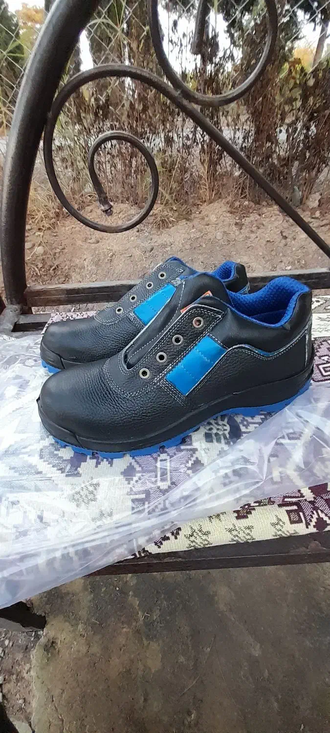 دوتا کفش ایمنی نو|کیف، کفش، کمربند|پارسآباد, |دیوار