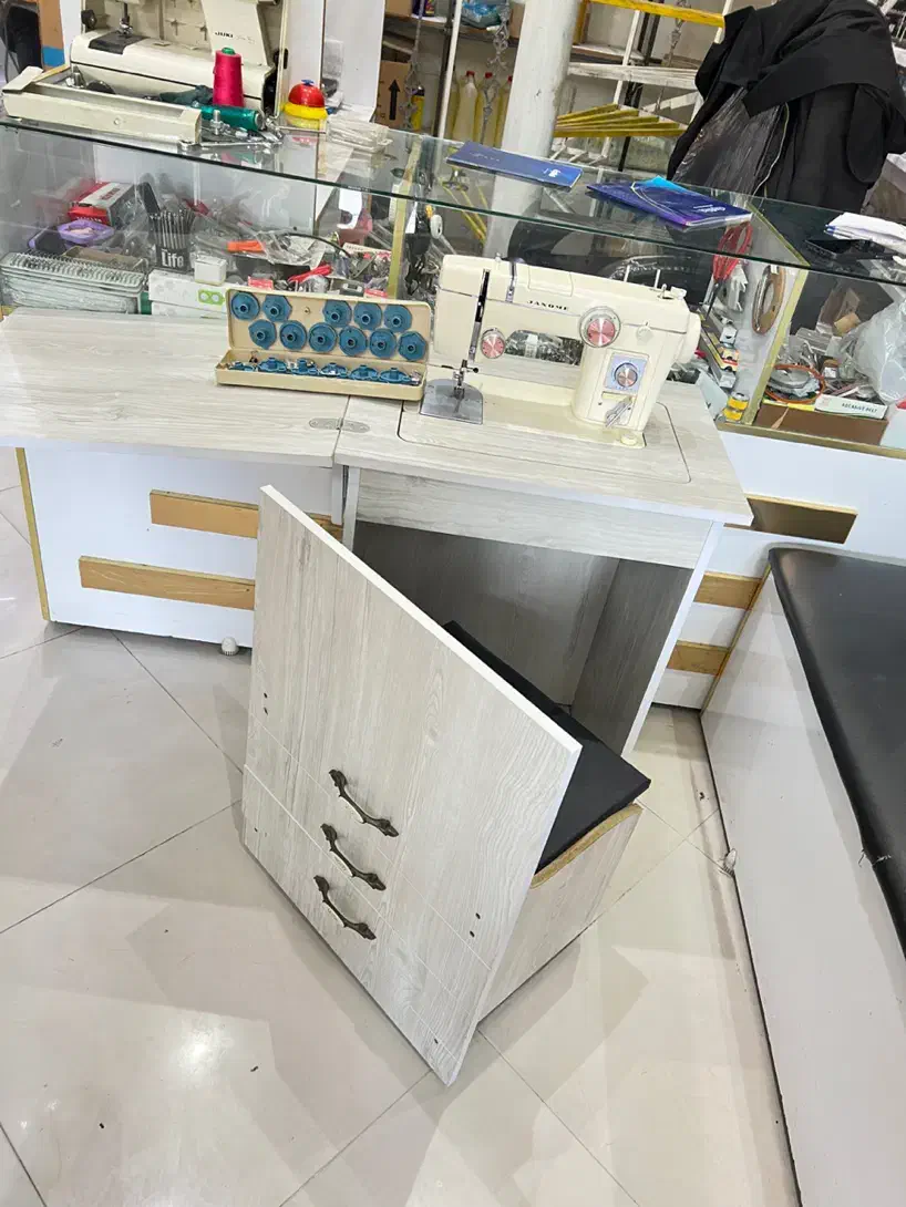 چرخ ژانومه 802 با میز و ژتون مادگی در حد نو|چرخ خیاطی و ریسندگی|محمدشهر, محمدشهر|دیوار