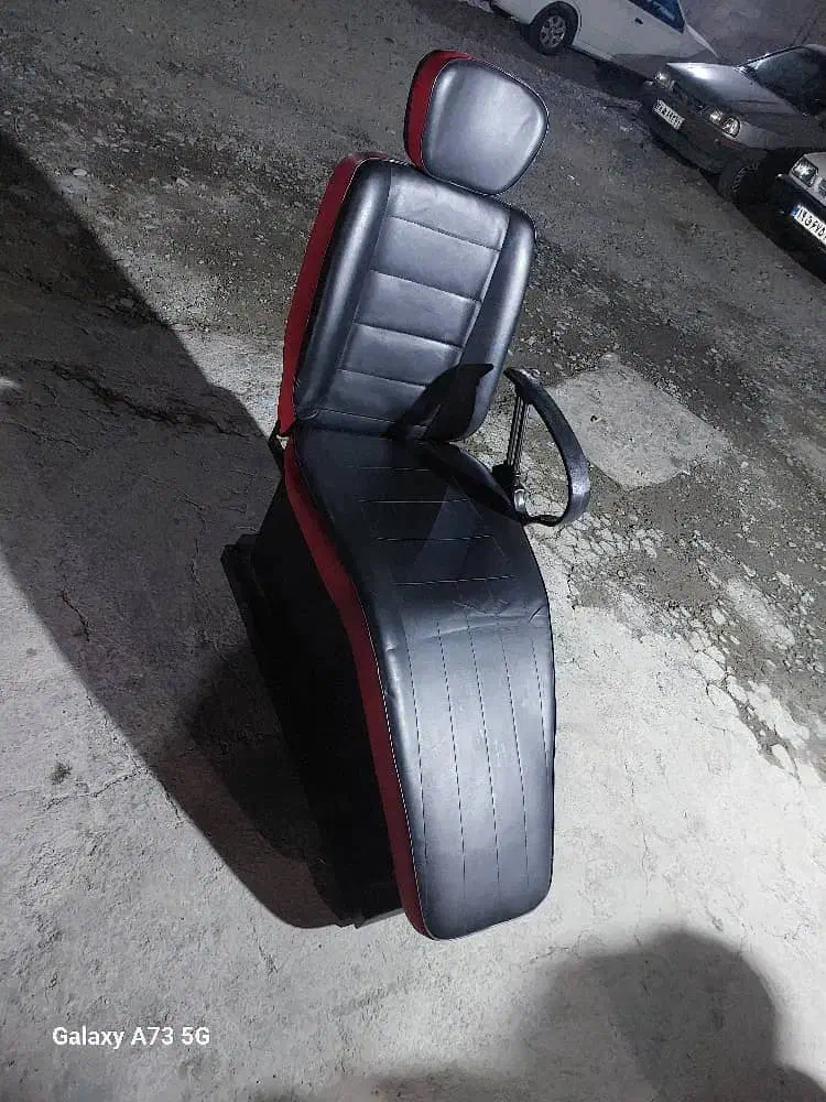 صندلی آرایشگاه ومیز|آرایشگاه و سالن‌های زیبایی|ملارد, |دیوار