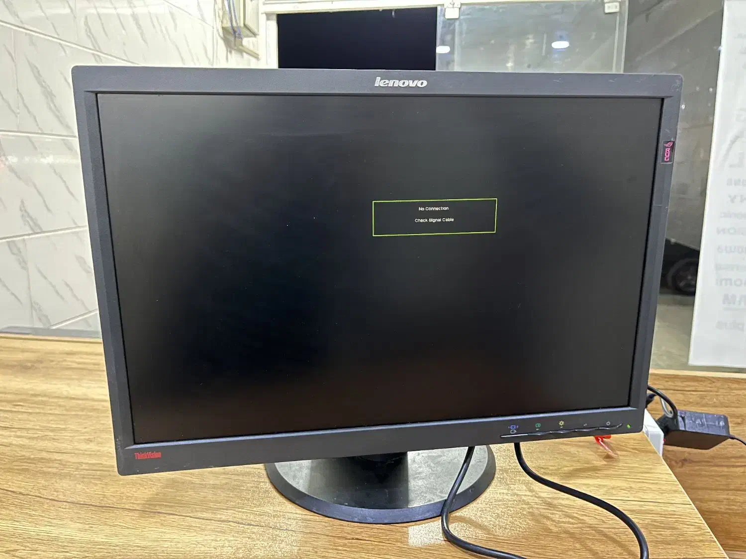 مانیتور lenovo ThinkVision LT2252 استوک 22 اینچ|قطعات و لوازم جانبی رایانه|کرمان, |دیوار