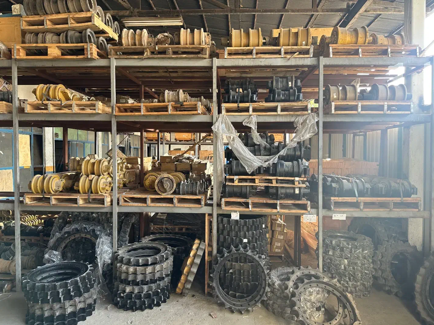 بلدوزر رولیک زنجیر بیل مکانیکی کفشک شنگیر ناخن|ماشین‌آلات صنعتی|تهران, آذری|دیوار