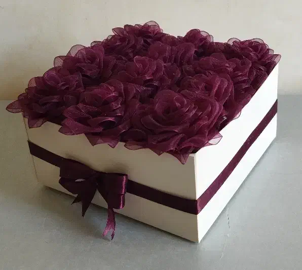 باکس گل روزمادرو زن|گل مصنوعی|اردبیل, |دیوار