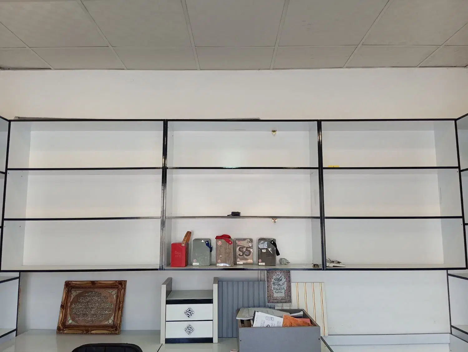 قفسه|کتابخانه، شلف، قفسههای دیواری|دماوند, دماوند|دیوار